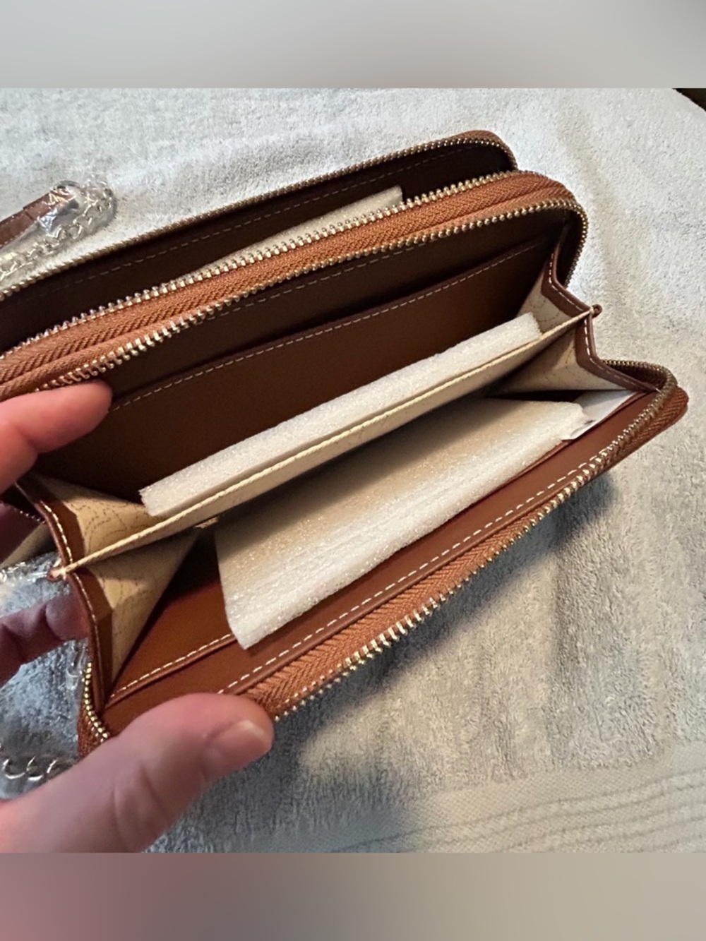 TRUE RELIGION DENIM CROSSBODY/WRISTLET/WALLET, LEATHER TRIM, NEW W/ TAGS! - Picture 10 of 14